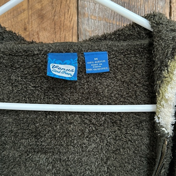 Vintage Venus Girl Trap zip up sweater with hood size medium - Picture 2 of 5